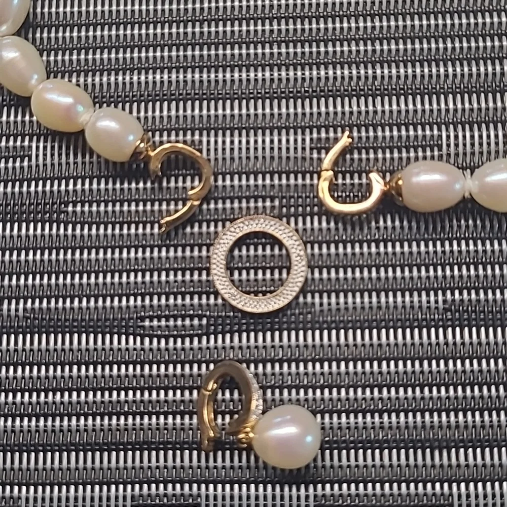 18" pearlustre Necklace - Picture 6 of 8